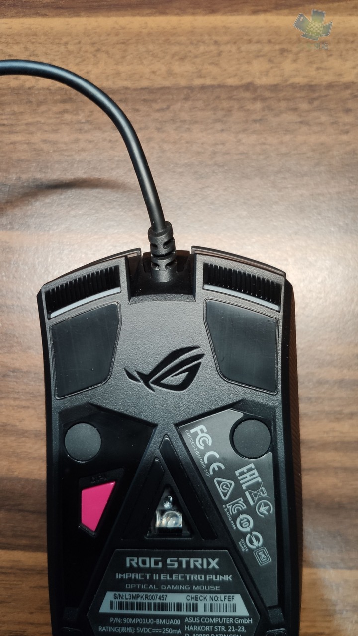 【小宅開箱】ASUS ROG Strix Impact II Electro Punk 「粉」出你的風格