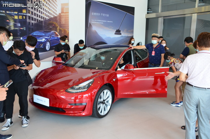 【採訪】Tesla台中服務體驗中心正式開幕,未來也將持續增設南台灣新據點