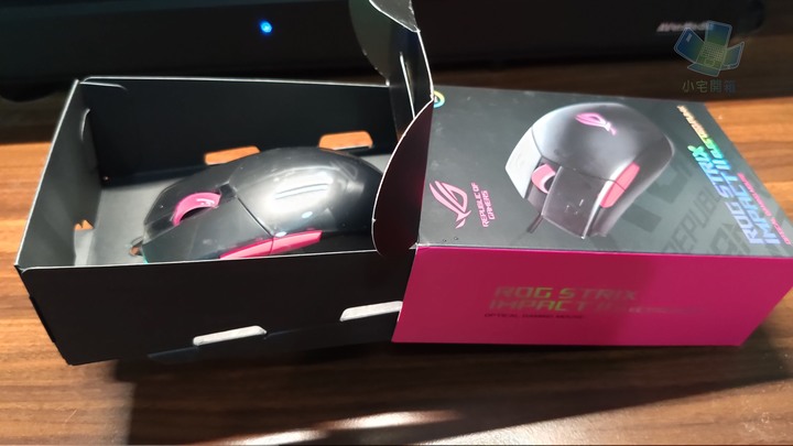 【小宅開箱】ASUS ROG Strix Impact II Electro Punk 「粉」出你的風格
