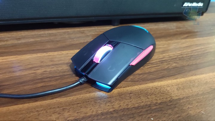 【小宅開箱】ASUS ROG Strix Impact II Electro Punk 「粉」出你的風格
