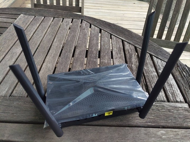 [開箱文] D-Link AC2100高效能無線路由器DIR-2150使用體驗