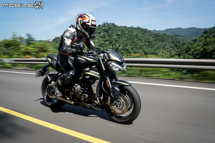 2020 Triumph Street Triple 765RS 試駕 輕盈暴力卻又充滿紳士態度