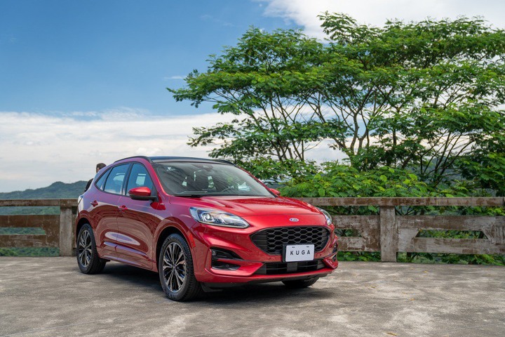 TOYOTA Corolla Cross來襲!國產休旅該怎麼擋