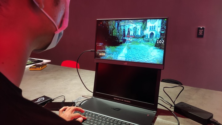 ROG Strix XG17AHPE專業可攜式電競顯示器(簡單開箱-圖文多)