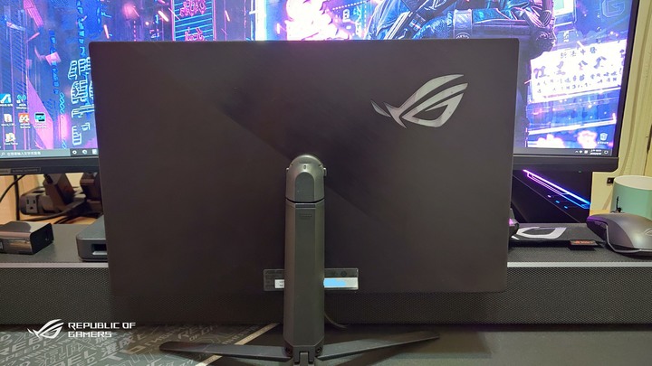 ROG Strix XG17AHPE專業可攜式電競顯示器(簡單開箱-圖文多)
