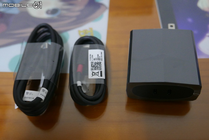 點我看大圖 Lenovo Legion Phone Duel 拯救者手機小開箱