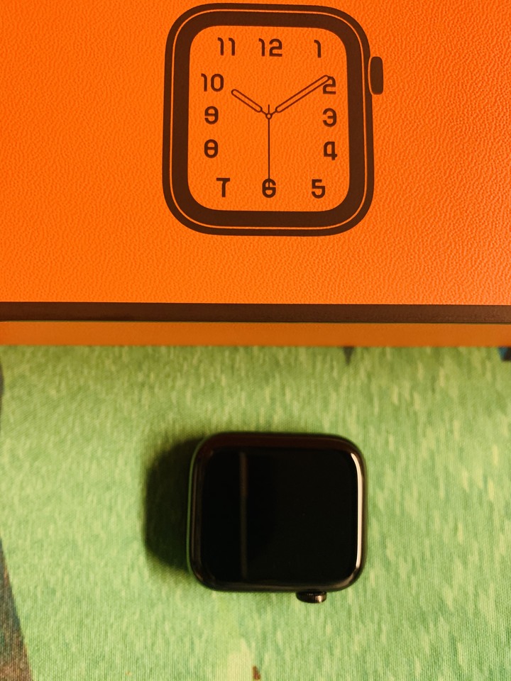 拿到了AW6,請問再回覆訊息時，如何開啟語音輸入按鈕！