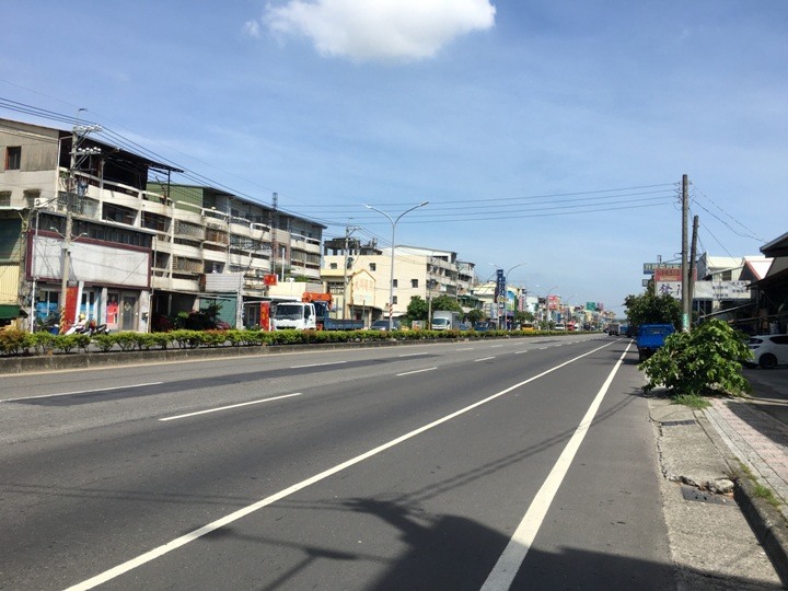 高 雄 「允 仁 允 武 」 單 車 遊 ( 仁 武 )