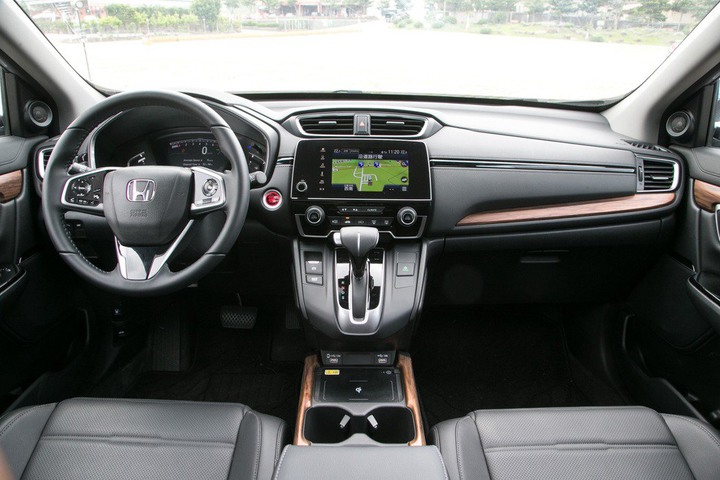 TOYOTA Corolla Cross來襲!國產休旅該怎麼擋