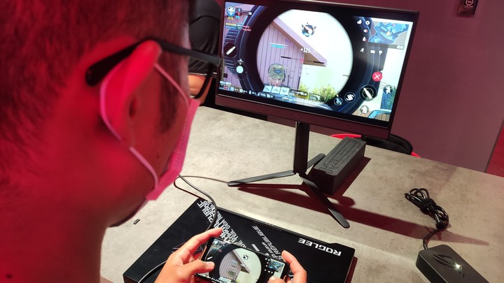 ROG Strix XG17AHPE專業可攜式電競顯示器(簡單開箱-圖文多)