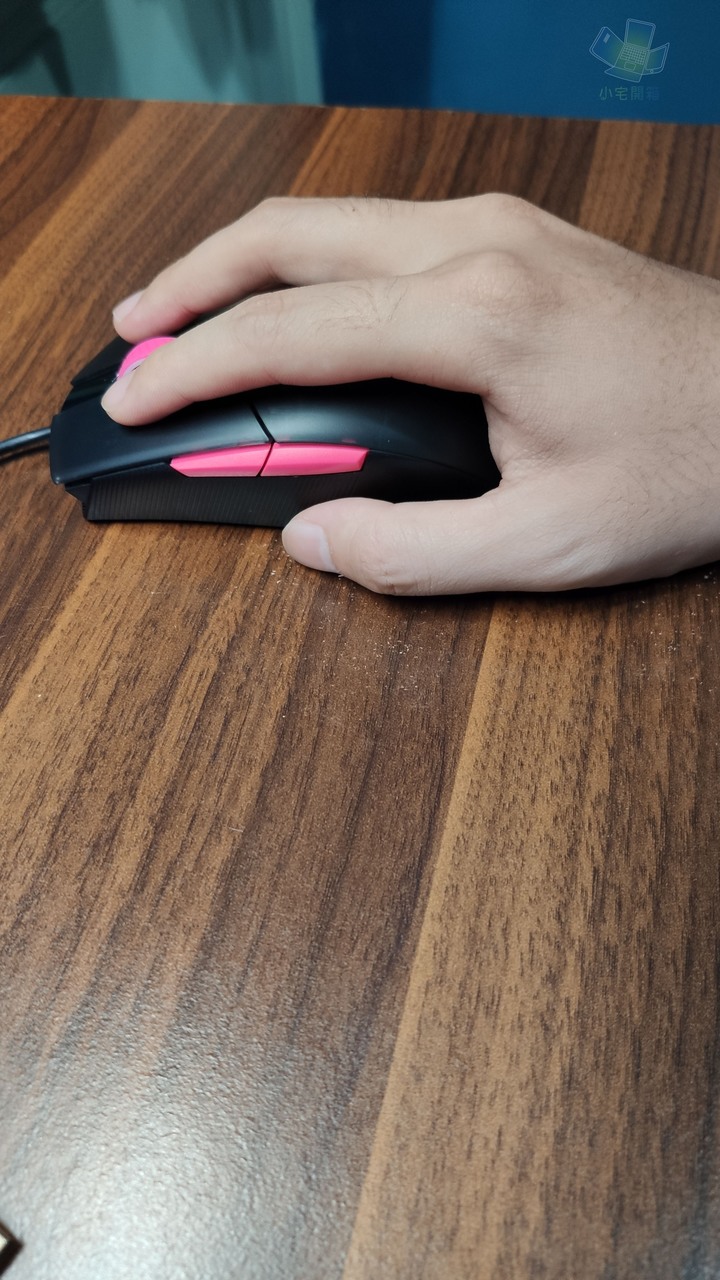 【小宅開箱】ASUS ROG Strix Impact II Electro Punk 「粉」出你的風格