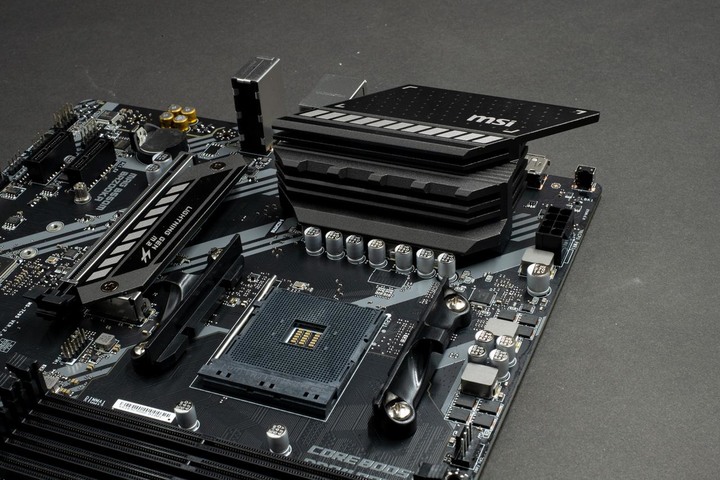 用入門款 B550 超頻 3900XT 會怎樣