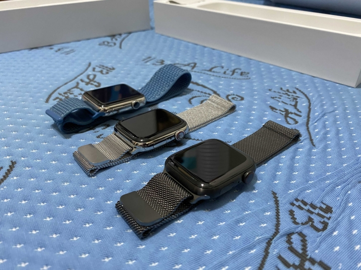 Apple Watch Edition (S6) - 44公厘鈦金屬錶殼(含太空黑色);石墨色米蘭式錶環開箱