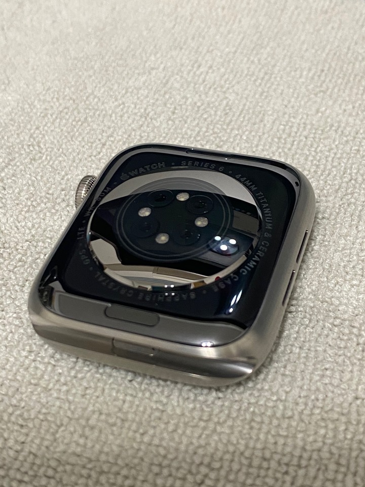 點我看大圖 Apple Watch 6 鈦金屬 x ECG心電圖 x 血氧濃度,台版就是完整版!