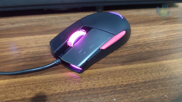 【小宅開箱】ASUS ROG Strix Impact II Electro Punk 「粉」出你的風格