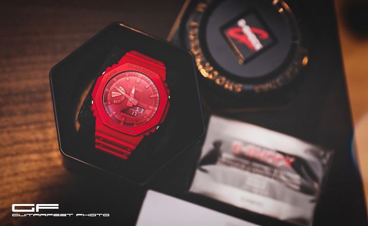 --農家橡樹-- CASIO 卡西歐 GA2100-4A 就是火紅到底 開箱