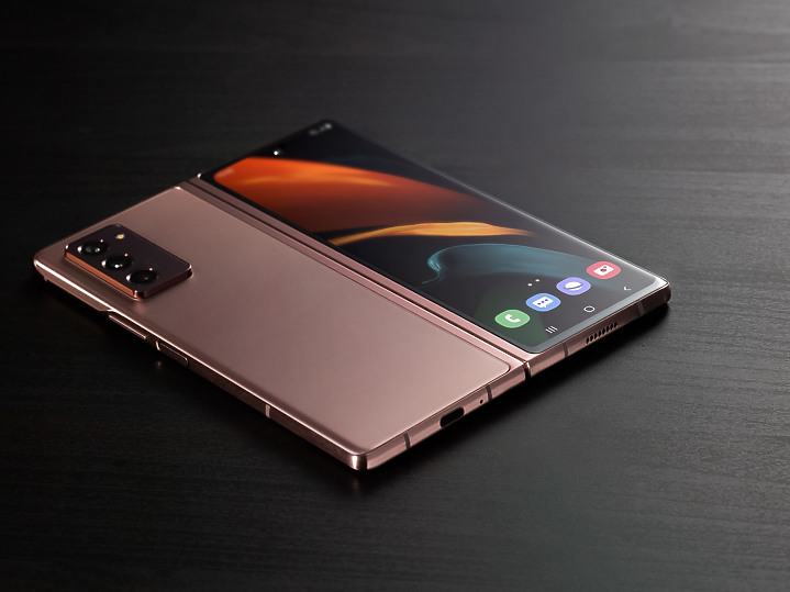 三星Galaxy Z Fold2試用/ 可以像書本一樣好好閱讀的手機