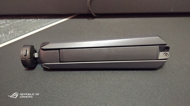 ROG Strix XG17AHPE專業可攜式電競顯示器(簡單開箱-圖文多)