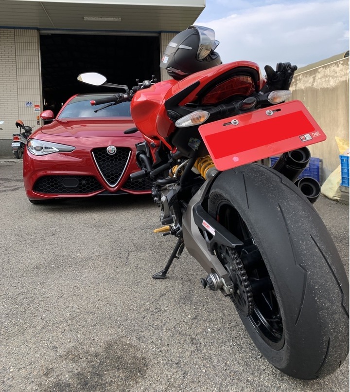 點我看大圖 Giulia Ti Sport 2WD 開箱文