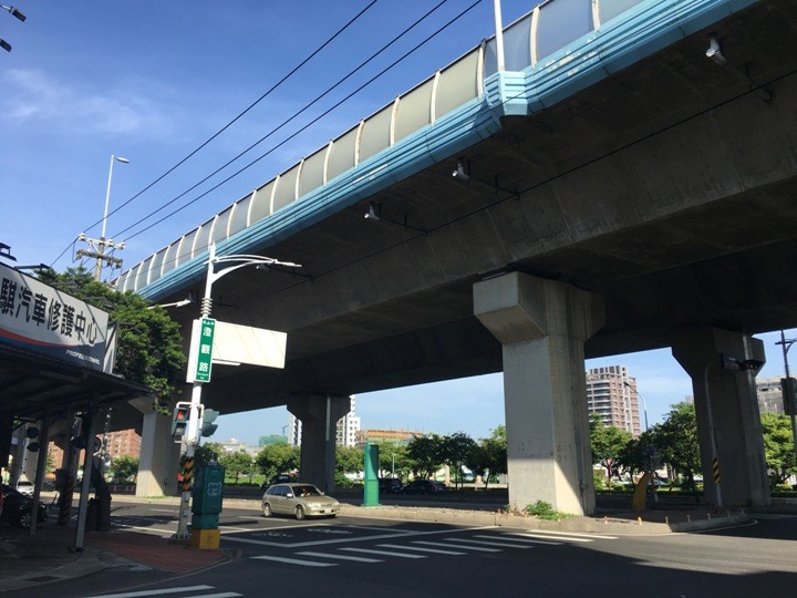 高 雄 「允 仁 允 武 」 單 車 遊  ( 仁 武 )