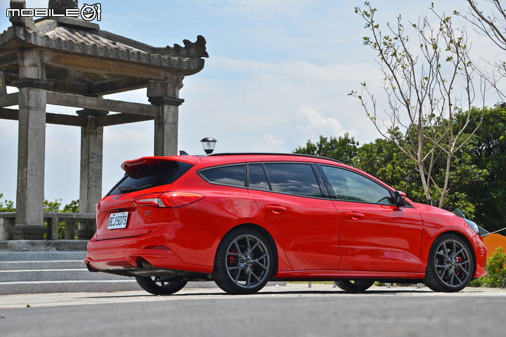 Ford Focus ST Wagon 試駕,動力性能、空間機能我全都要!