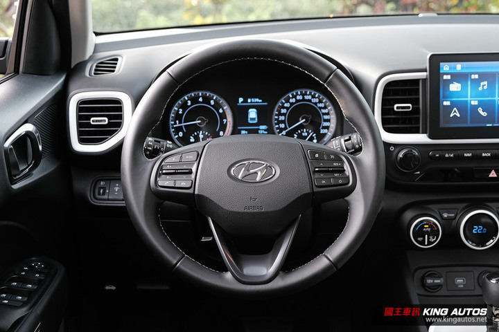 《Hyundai Venue》正式售價再降2萬元 中階GLB車型不用70萬!