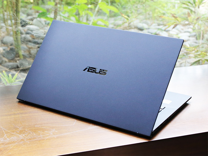 點我看大圖 ASUS ExpertBook B9450FA 14吋超輕商用筆電微開箱