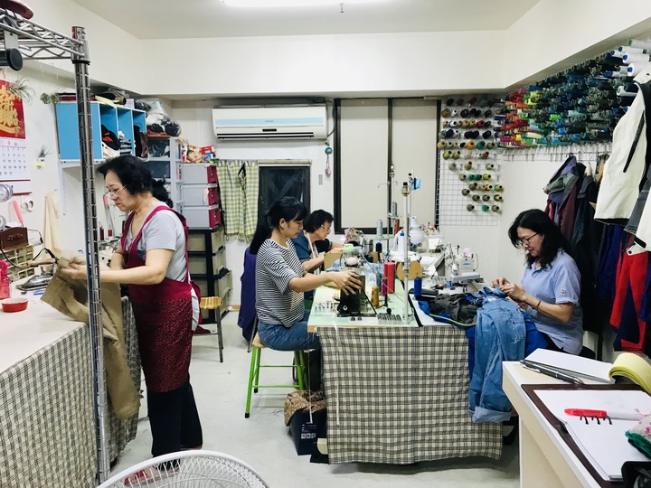 戶外防水外套壞了先別丟!台北超強修復店家【Magic 7 Curve】好評推薦！