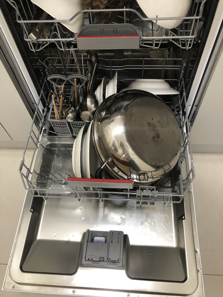 開箱 Bosch 獨立式洗碗機 SMS68IW00X