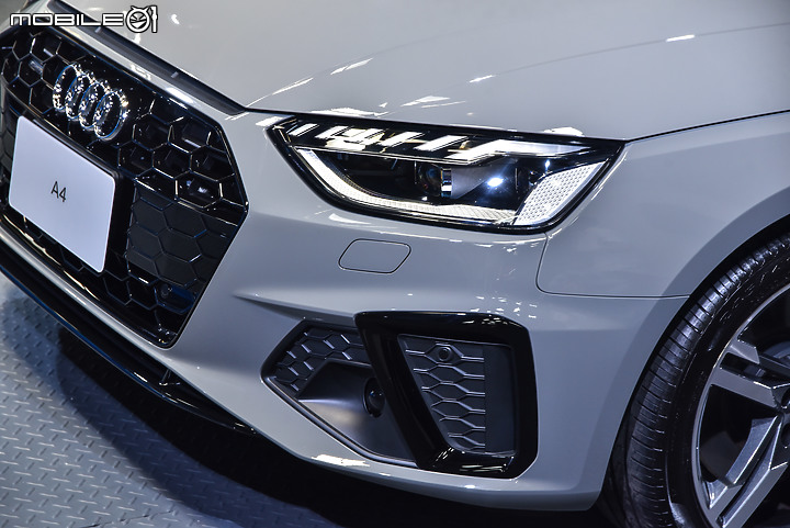 【採訪】小改款Audi A4/A4 Avant及性能旗艦RS 4 Avant首度亮相,RS大軍年底前報到!
