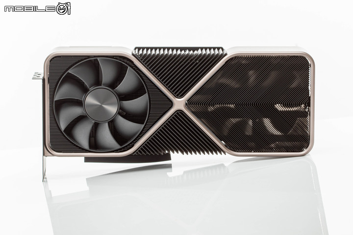 NVIDIA RTX 3090 Founders Edition 創始版顯卡開箱實測 8K 解析度世代將來臨?