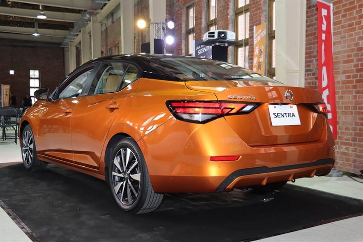 [細節圖爆多] 經銷商預售價 74.9 萬起、三種規格設定，全新 Nissan Sentra 1.6 華山 VIP 預賞會實拍