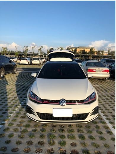 (開箱) Golf GTI 7.5 Performance