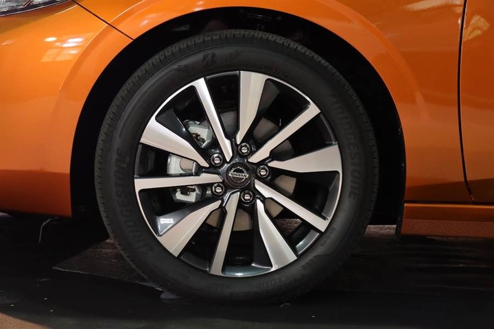 [細節圖爆多] 經銷商預售價 74.9 萬起、三種規格設定，全新 Nissan Sentra 1.6 華山 VIP 預賞會實拍