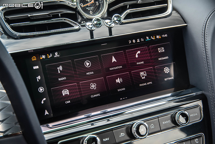 Bentley 新款 Bentayga V8 試駕 古典奢華休旅典範,科技含量益發強大!