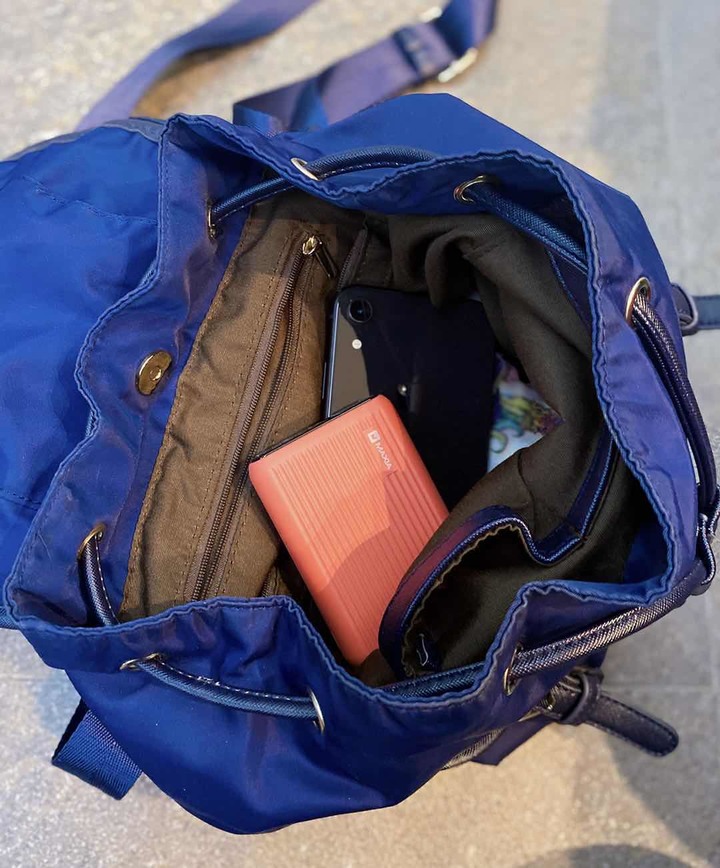 MAXIA 10000mAh 快充行動電源~ 高顏值、高效能、滿滿電、外出不擔心!