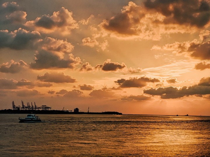 ZF7 Pro 宇曜黑 開箱(文長)