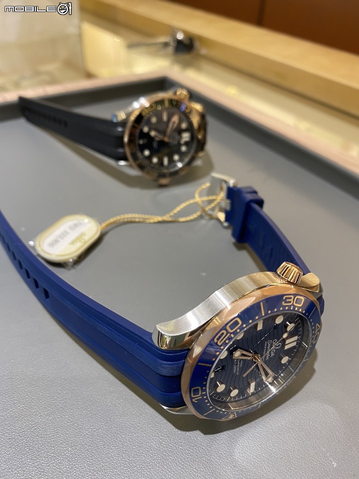 Omega Seamaster 300M 同軸擒縱42mm 海馬(黑金與藍金)