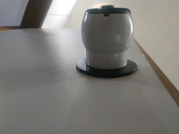 請問這種奇特的喇叭鎖怎麼拆？