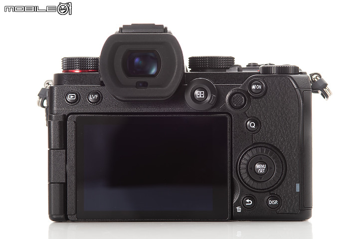【外觀實拍】Panasonic S5全幅中階機正式發表!雙原生ISO、2420萬畫素還有更小巧的機身