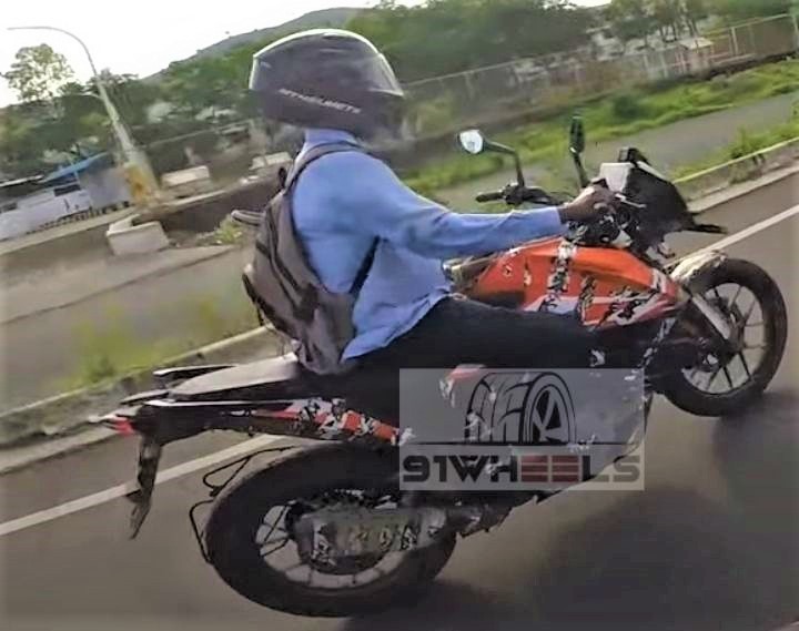 【乳摸】外傳 KTM 250 Adventure 小排量多功能車將年底前於海外發表