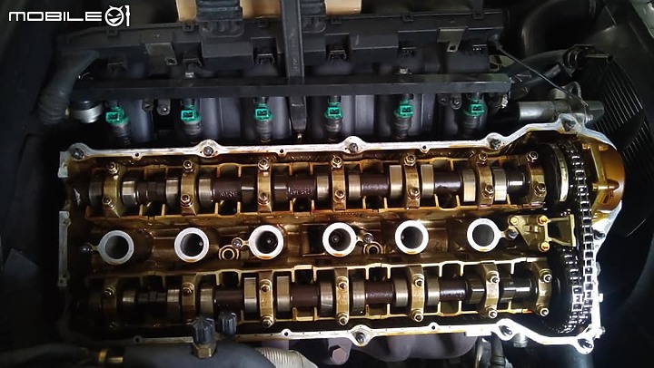 點我看大圖 BMW E34 DIY 專輯30 汽門油封更換