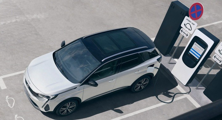 優化駕駛輔助科技 外觀小針美容!小改款Peugeot 3008亮相