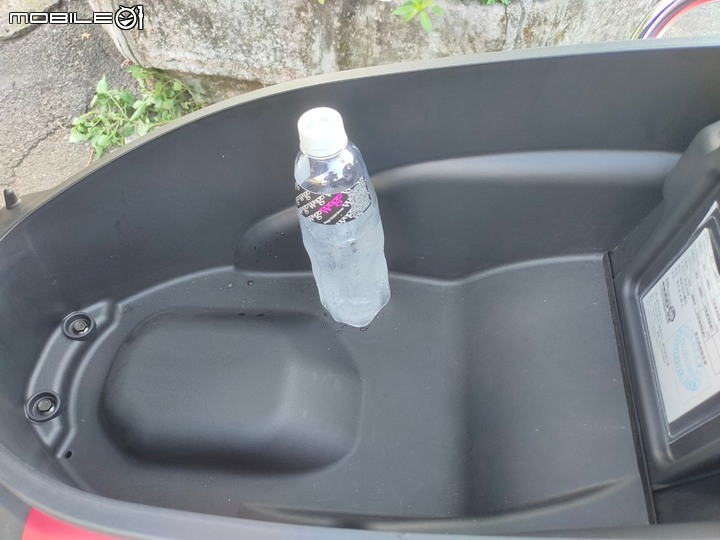 (開箱)遲來的fiddle 125 abs 英倫風煙燻櫻桃鴨