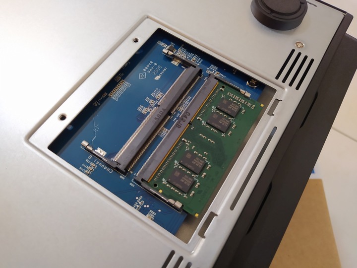 我要打十個 :-) Synology DS1621+ AMD CPU NAS 開箱分享