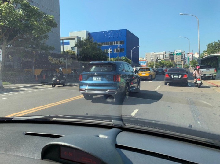 有望年底前發表的七人座休旅新世代Kia Sorento無偽裝台灣街頭捕獲!