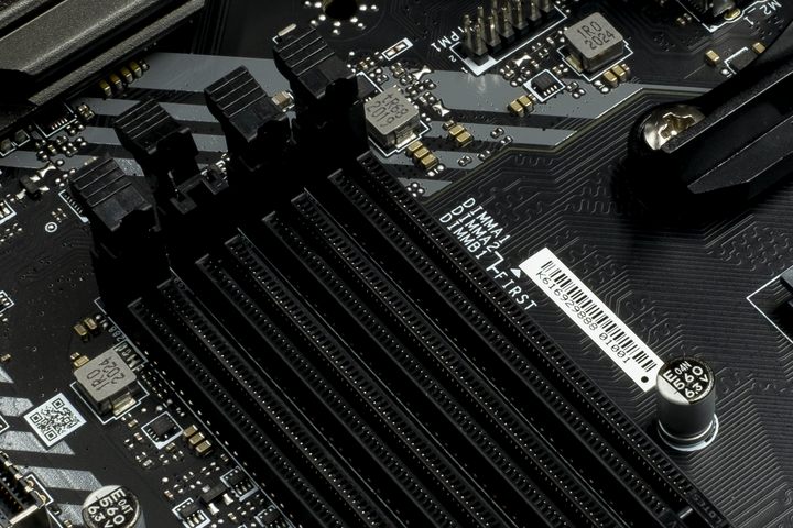 用入門款 B550 超頻 3900XT 會怎樣