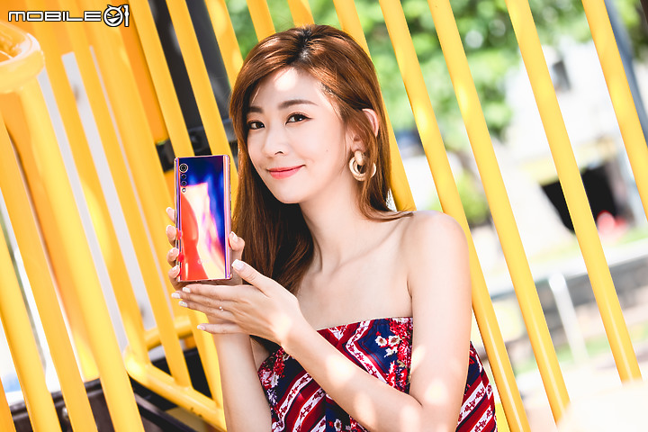 LG VELVET 不僅出眾外型、雙螢體驗同步下放!