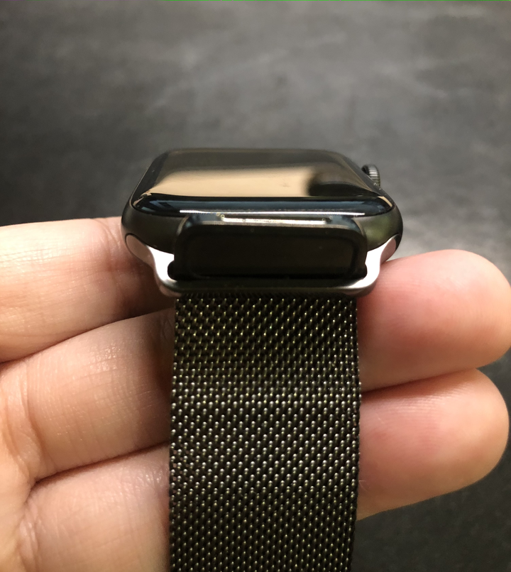 Apple Watch SE 44mm/LTE/米蘭黑 真香 (故事)