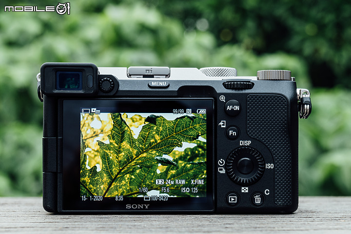 Sony A7C 既輕巧也強悍 實機動手玩!